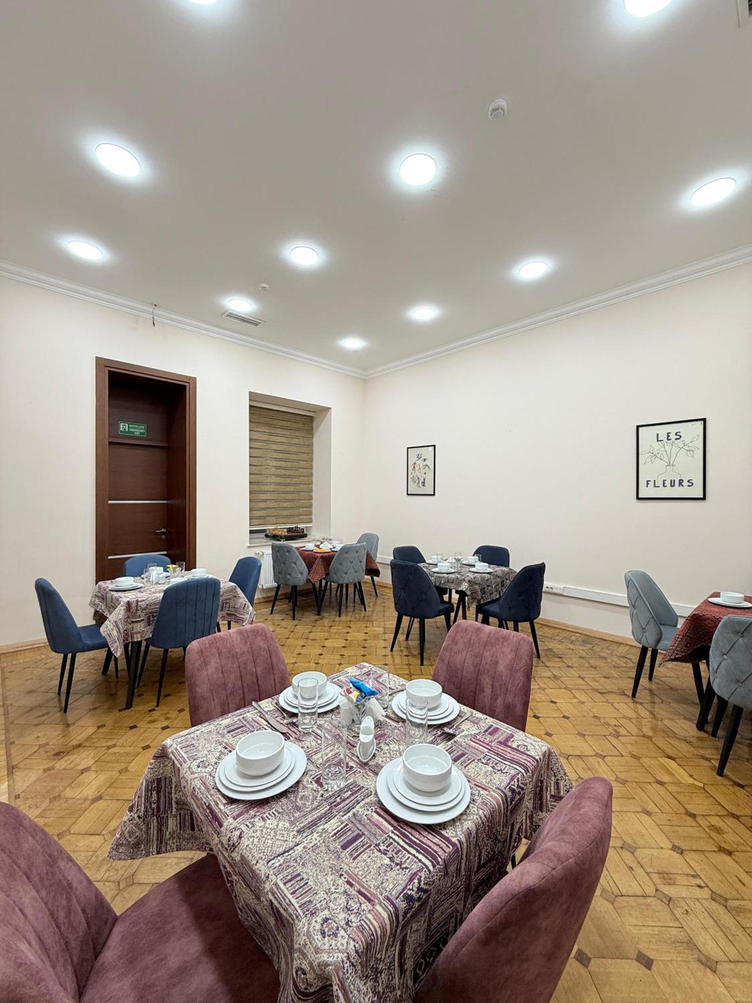 Alara Inn Hostel & Hotel Baku Exterior photo